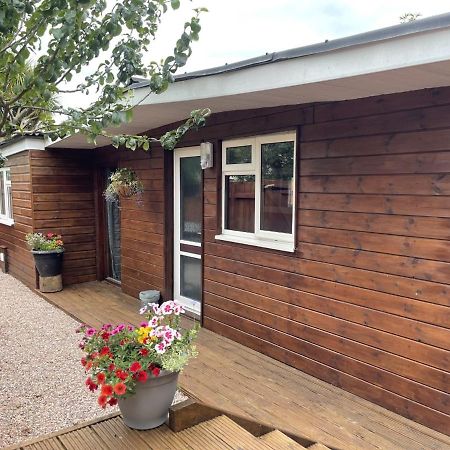 Charming Chalet In Stoke Fleming - Sleep 3 4 Dartmouth Bagian luar foto